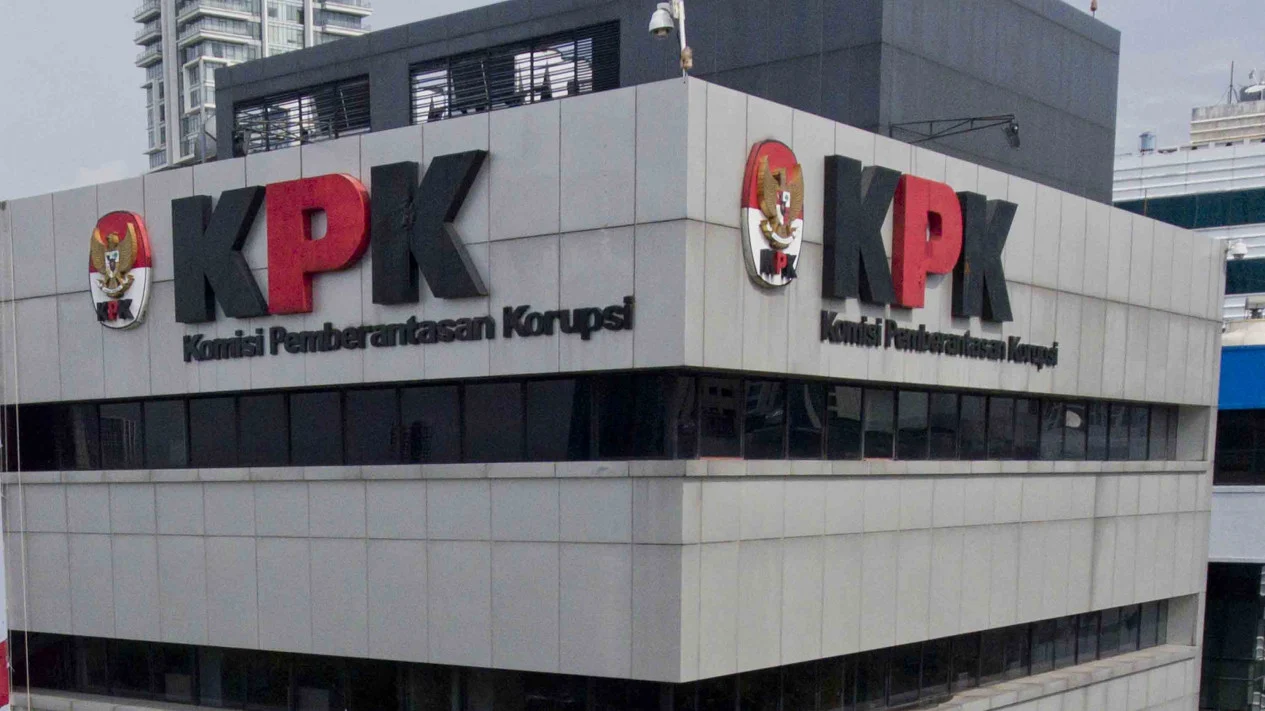 Praktisi Hukum meminta semua pihak menghormati keputusan Mahkamah Konstitusi terkait perpanjangan masa jabatan pimpinan KPK.