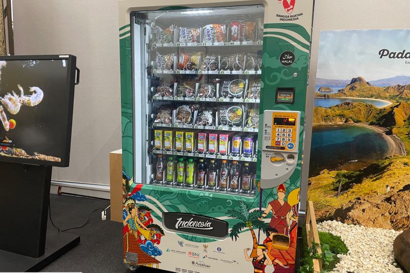 "Indonesia Halal Vending Machine" Makes its Debut in Japan