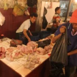 Harga Daging Ayam di Pasar Depok Meroket, Pedagang Keluhkan Ini!