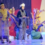 Atalia Ridwan Kamil Ikut Fashion Show HUT Dekranas