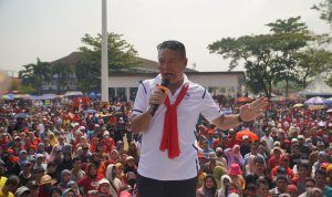 Anggota DPR RI Fraksi PDI Perjuangan Mayjen TNI (p) TB Hasanuddin saat menghadiri puncak HUT ke-533 Majalengka.