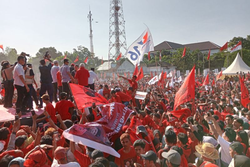 Ganjar Pranowo Disambut "Merah" di Lombok, NTB