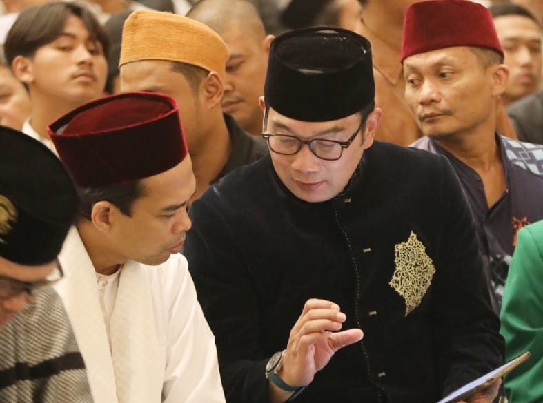 Gubernur Jawa Barat Ridwan Kamil mengatakan Kementerian agama (Kemenag) memberikan bantuan anggaran miliaran ke Pondok pesantren Al Zaitun