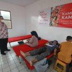 Camat Cigombong Irwan Somantri saat meninjau kegiatan donor darah di Aula Kecamatan Cigombong, Kabupaten Bogor, Kamis (15/6). Foto : Sandika Fadilah/Jabarekspres.com
