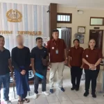 Imigrasi Denpasar Tahan WNA 'Nakal' yang Diduga Rusak Mobil Polisi ( ANTARA/HO-Kemenkumham Bali.)