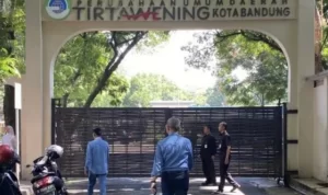 KPK temukan bukti baru kasus dugaan korupsi Wali Kota Bandung nonaktif Yana Mulyana dalam penggeledahan kantor Diskominfo dan PDAM Bandung. ANTARA/Bagus Ahmad Rizaldi.