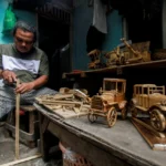 Kang Banoen Sulap Bambu Jadi Kerajinan Tangan Yang Bernilai Ekonomis, Mulai Dari Mobil Antik Hingga Lokomotif