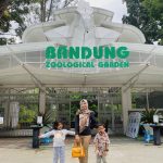 Kebun Binatang Bandung.