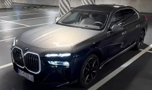 Mobil Sultan Beneran Mewah Banget! Cek Spesifikasi dan Harga BMW i7 Bulan Juni 2023!