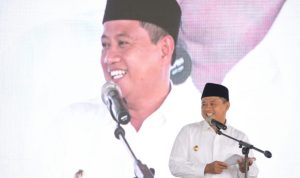 Plh. Gubernur Jawa Barat Uu Ruzhanul Ulum mengajak umat Islam menjadikan masjid sebagai basis pembangunan aspek lahir dan batin.