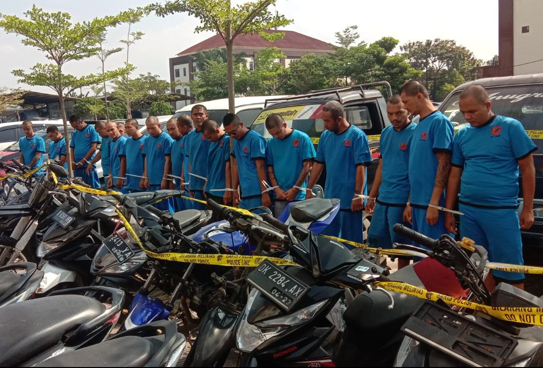 Sebanyak 901 pelaku kriminal atau tindak kejahatan di wilayah hukum Jawa Barat berhasil diringkus jajaran Kriminal Polda Jabar.