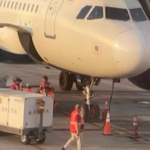 Seorang Pekerja Bandara di Texas Tewas 'Tersedot' Mesin Jet Pesawat