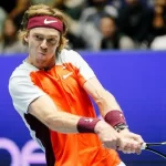 Tsitsipas eliminated from Halle as Medvedev reaches quarterfinals