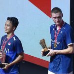 Unlucky, Axelsen wins two games against Ginting