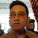 Wali Kota Surakarta Gibran Rakabuming Raka ogah tanggapi isu Kaesang Pangarep maju pada Pilkada 2024 mendatang. ANTARA/Aris Wasita.