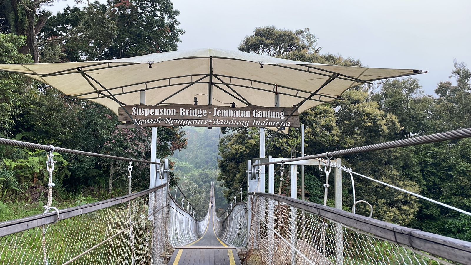 Menilik Wisata Jembatan Rengganis Rancabali, Membentang Sepanjang 370 Meter dengan Ketinggian 75 Meter / Jabar Ekspres