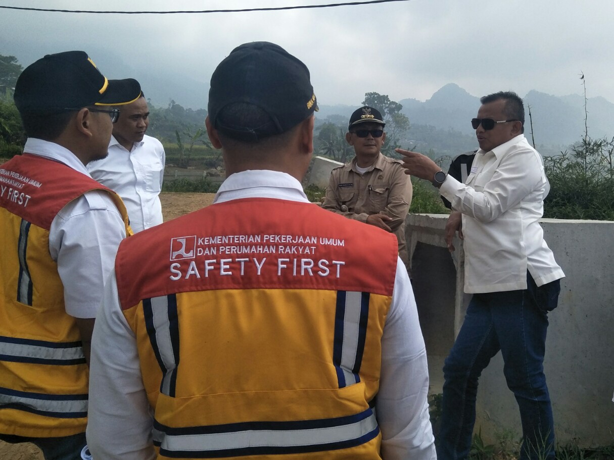 Komisi V DPR RI Minta Pemkab Bogor Komunikasi dengan Pusat Terkait Perbaikan Jalan Rusak