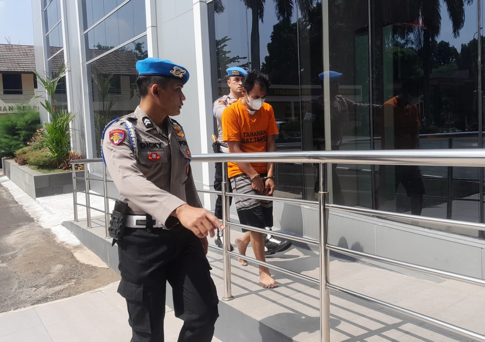 Mantan Kepsek di Bogor Ditemukan Gantung Diri, Polisi Masih Selidiki Motifnya / Sandika Fadilah