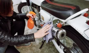 Cara Mencuci Motor yang Benar, Simak Cara Ini!