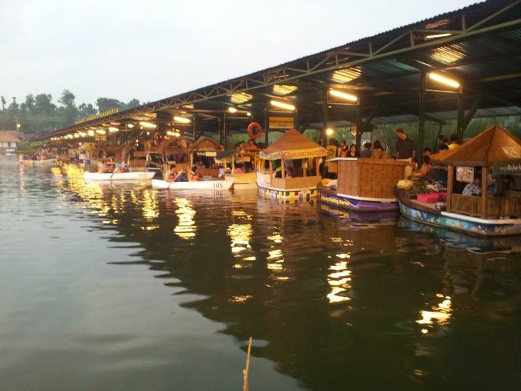 Wisata Romantis Bandung Floating Market Lembang