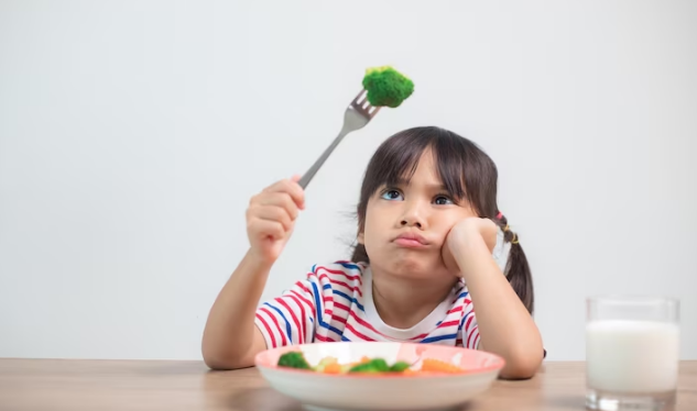 7 Tips Efektif Mengatasi Anak yang Susah Makan