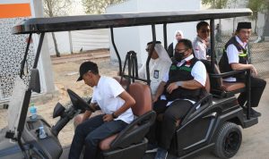 Minister of Religious Affairs Checks The Preparation of Tents and Toilets in Arafat