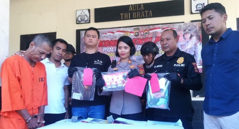 Police Reveal Mode of Recidivist Tour Guide Distributing Methamphetamine in Denpasar