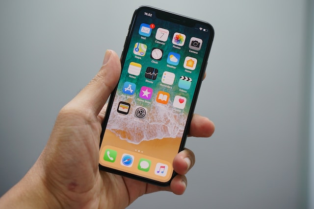 5 Ciri-Ciri iPhone yang Kamu Gunakan Palsu, Waspada!