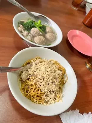 4 Rekomendasi Kuliner Bandung Edisi Makanan Berkuah Dijamin Enak! (gambar: pergikuliner.com)