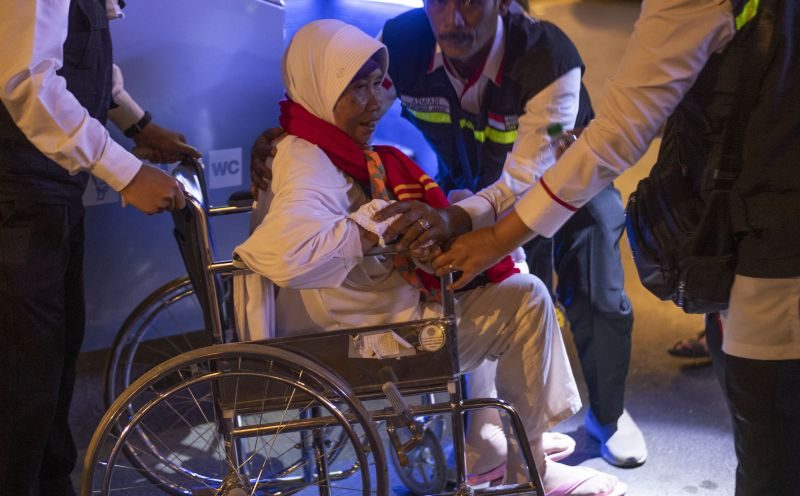 Pilgrims Urged to Use Authorized Wheelchair Rental at The Grand Mosque