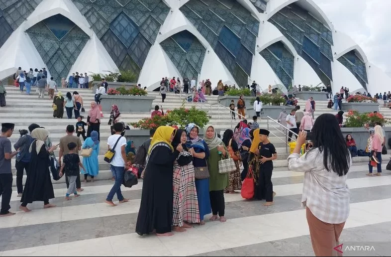 Pengalaman Wisata Religi di Masjid Al Jabbar Bandung, Begini Fasilitas yang Ada
