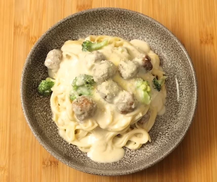 Bisa Untuk MPASI! Resep Meatball dan Broccoli Creamy Pasta