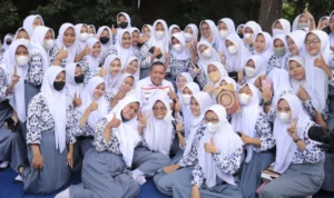 Pemkot Bekasi hadirkan program sekolah swasta gratis.