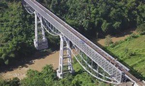 Jembatan Cirahong, Pesona Mistis di Tengah Keindahan Alam