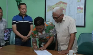 Bupati Bandung Dadang Supriatna mengatakan bahwa akta perdamaian proyek revitalisasi Pasar banjaran sudah ditandatangani. (Istimewa)
