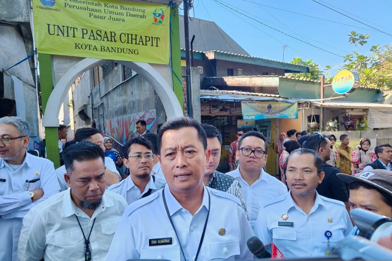 Plh Wali Kota Bandung Ema Sumarna Ungkap Tak Semua Penerbangan Pindah ke Bandara Kertajati