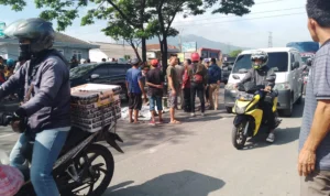Laka Lantas di Jalan Raya Garut-Bandung, Satu Korban Meninggal Diduga Terlindas Truk Brimob / Bas