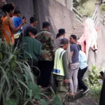 Lokasi penemuan mayat bayi laki-laki di TPU Gunung Gadung, Kelurahan Cipaku, Kecamatan Bogor Selatan, Kota Bogor, Kamis (13/7). (Yudha Prananda / Jabar Ekspres)