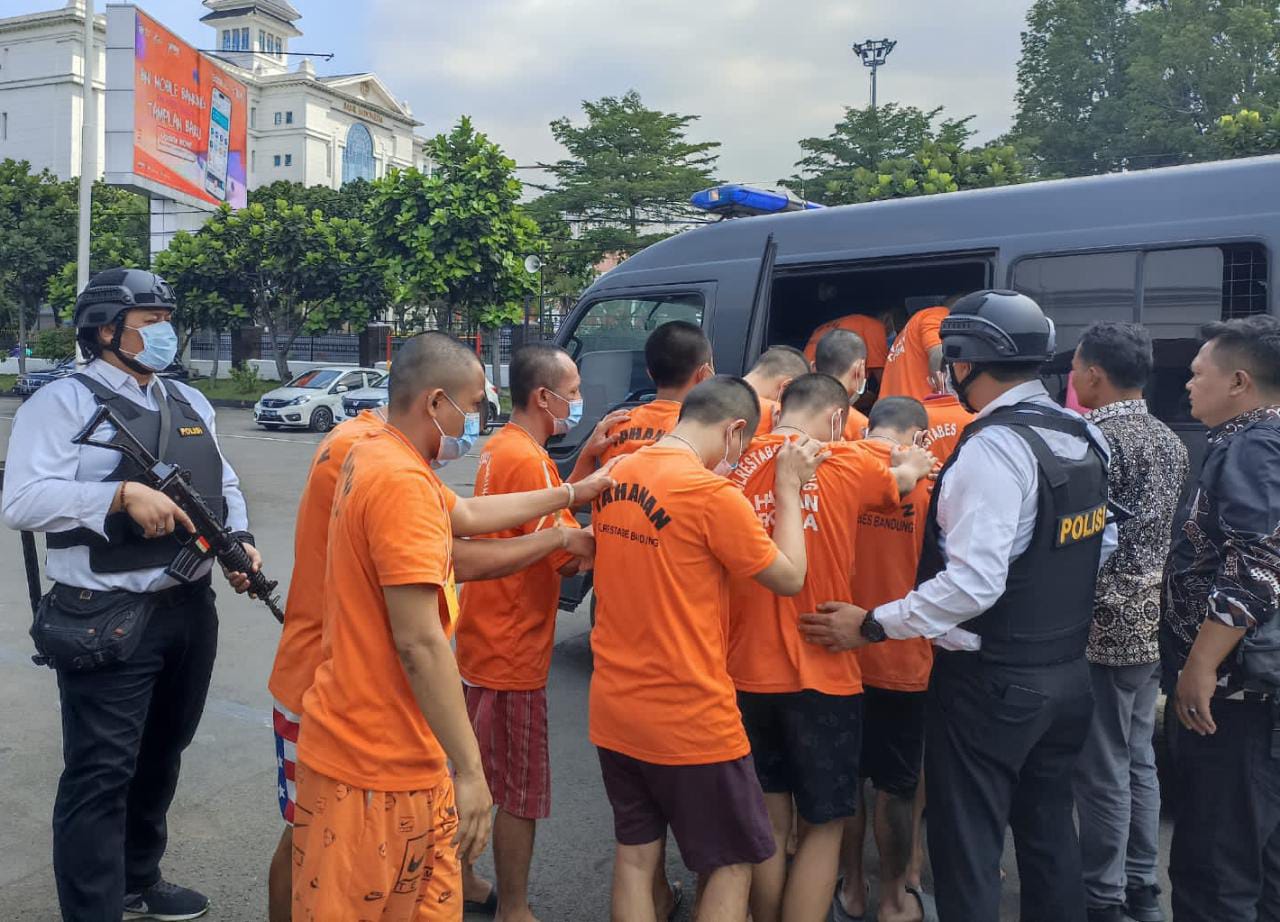 Dok. Polrestabes Bandung berhasil menciduk 16 pelaku pengedar narkoba dalam kurun waktu 2 Minggu. Jum'at (21/2). Foto. Sandi Nugraha