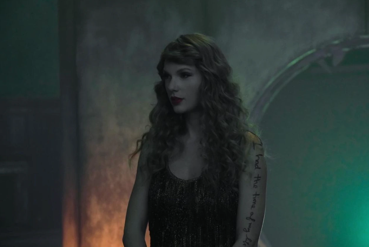 Lirik Lagu I Can See You – Taylor Swift, Serta Makna Dibaliknya