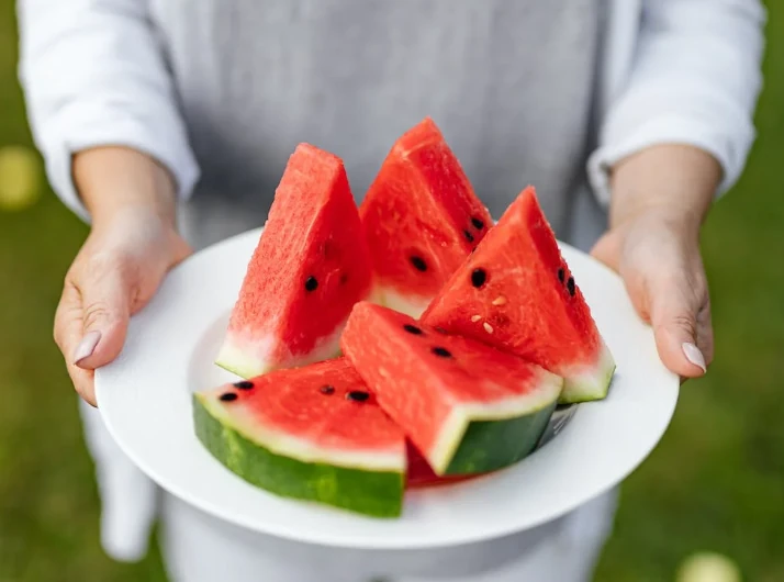 Berikut adalah sembilan manfaat semangka untuk kesehatan tubuh Anda, salah satunya bisa mengurangi peradangan.