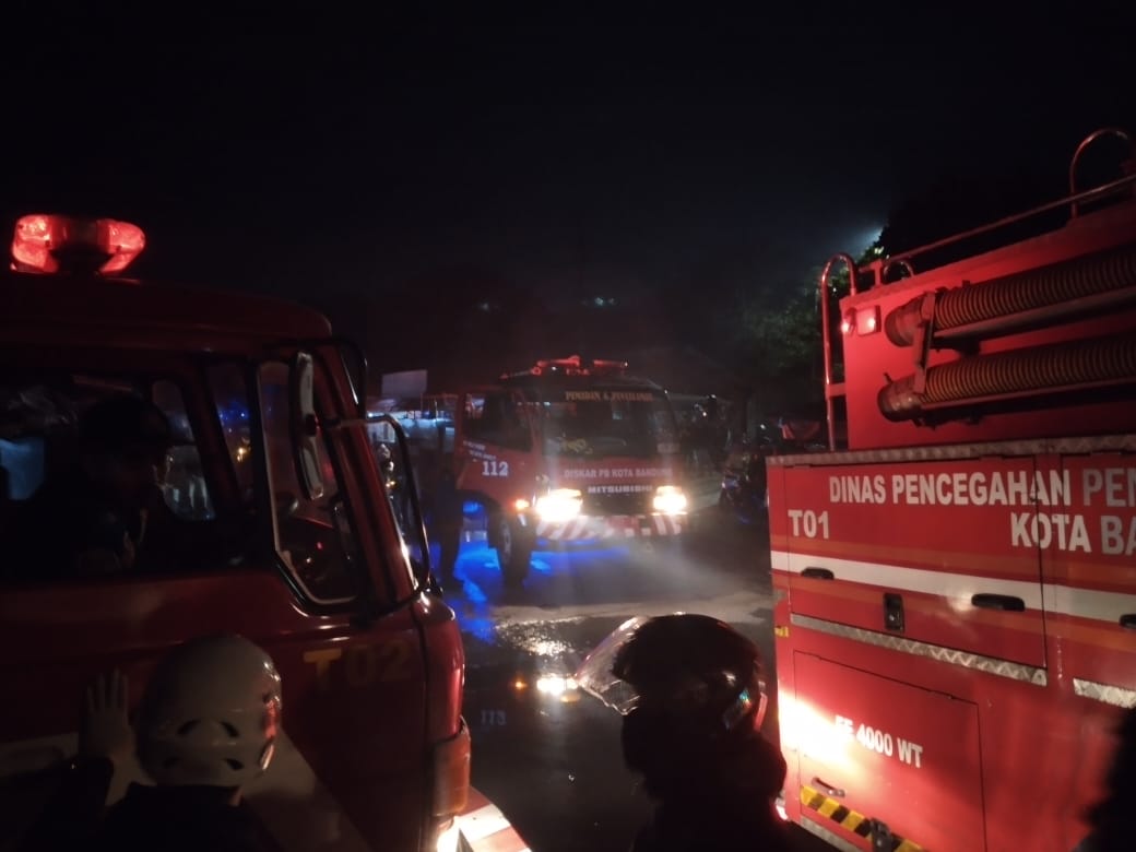 Kurang Dari Dua Jam, Pasar Cimol Gedebage Kebakaran Berhasil Dipadamkan