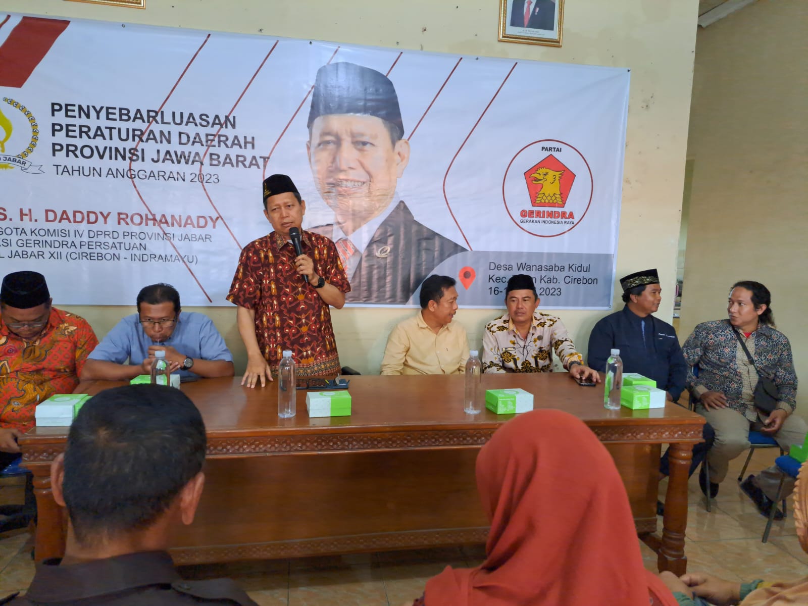 Permasalahan mengenai pengelolaan sampah di Jawa Barat terus disosialisasikan oleh anggota DPRD Jabar Komisi IV Daddy Rohanady.