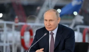 Putin: Ukraine's Accession to NATO a Threat to Russia's Security