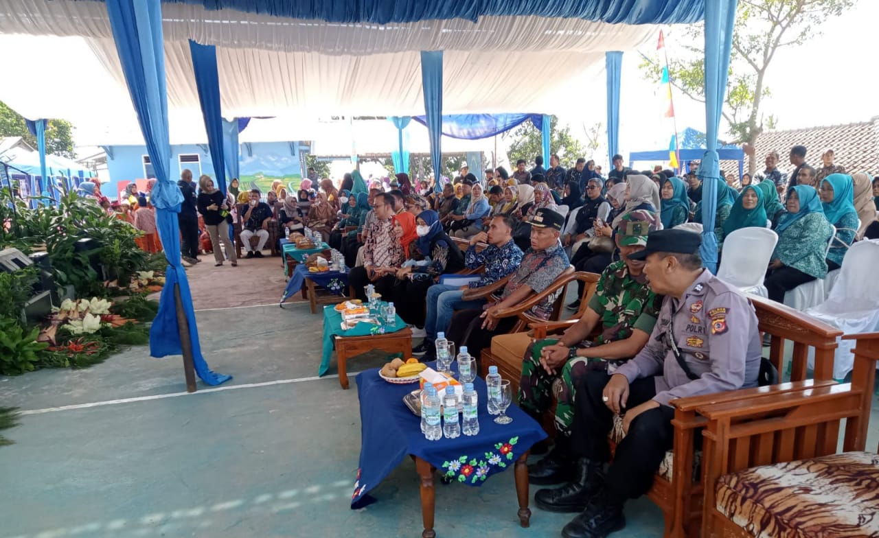 TNI Hadir Dalam Penilaian Lomba Posyandu Tingkat Provinsi di Kecamatan Cisitu Sumedang