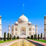 Banjir Sungai Yamuna Membuat Taj Mahal Terancam Tenggelam