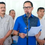 Wali Kota Bogor Bima Arya Saat Konferensi Pers Menyampaikan Soal Indikasi Masalah di PPDB Kota Bogor, Terbukti Tak Ditemukan akan Dikeluarkan dari Pendaftaran PPDB