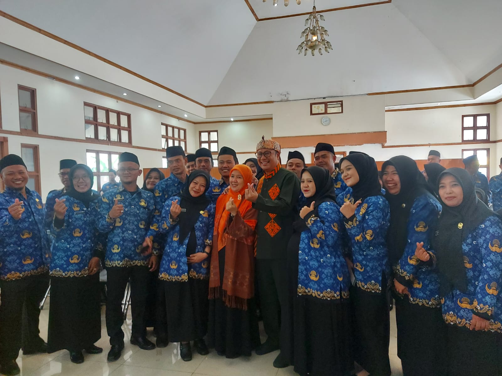 Wali Kota Sukabumi, Achmad Fahmi lantik 116 Pegawai Pemerintah dengan Perjanjian Kerja (PPPK) Kamis, 6 Juli 2023. Jabar Ekspres/Riki Achmad.