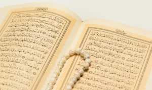 Aksi Penistaan Al-Qur'an yang Dilakukan Seorang Pria Irak di Swedia
