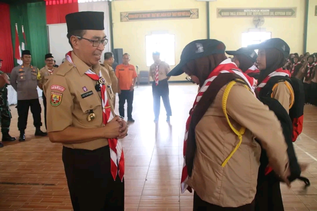 Sekda Sukabumi dan juga Ketua Kwarcab Pramuka Kabupaten Sukabumi, Ade Suryaman